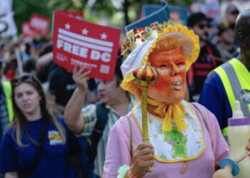 Solidaridad laboral enciende más de mil protestas en EU