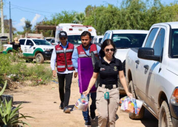 Gobierno de Sonora mantiene presencia permanente en Bahía de Kino tras el paso de Lorena