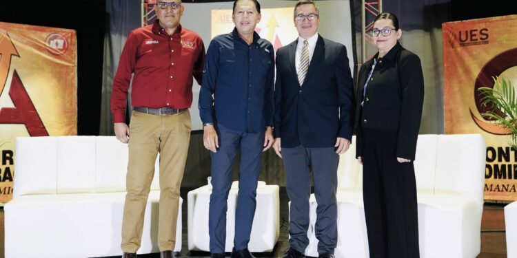Inauguran la semana Académica en la UES SLRC