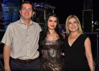 Coronan  Irlanda y Benjamín el Festival Cultural Navojoa 2025