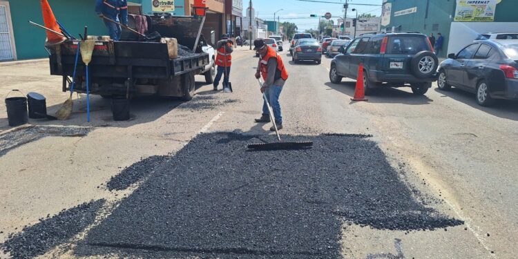 Refuerza Ayuntamiento de Hermosillo mantenimiento en vialidades