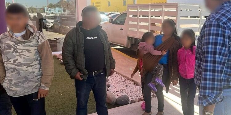 Rescatan a 10 NIÑOS que eran obligados a pedir dinero en las calles de Hermosillo