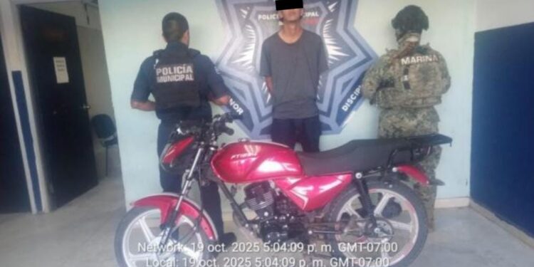 Captura  SSPM a sujeto por posesión de vehículo con reporte de robo