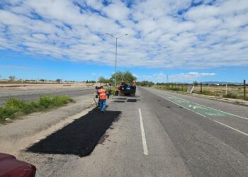 Continúa Ayuntamiento de Hermosillo jornadas de bacheo de día y noche