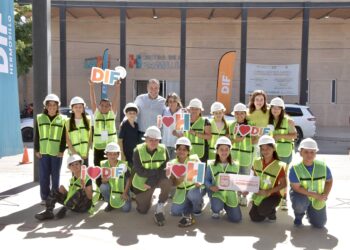Motiva Toño Astiazarán a integrantes del Cabildo Infantil a conocer sobre energía renovable