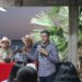Alcalde ‘Beto’ Vázquez entrega brazaletes antiburón a buzos de Las Bocas, Agiabampo y Yavaros