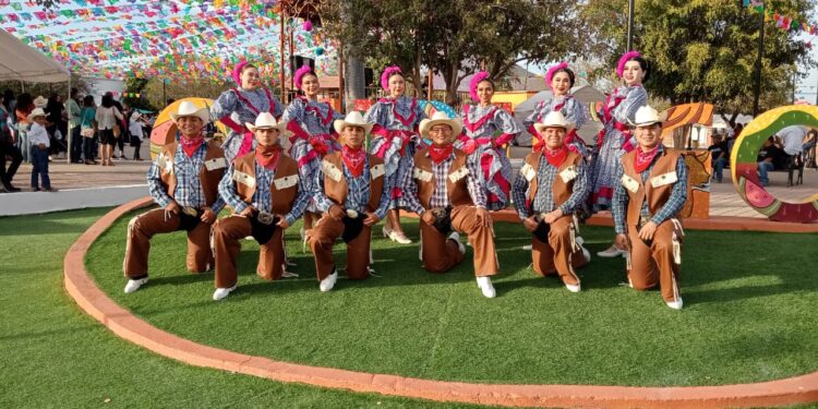 Estudiantes de Cecyte representan a Sonora en el Festival Nacional de Arte y Cultura Nayarit 2025