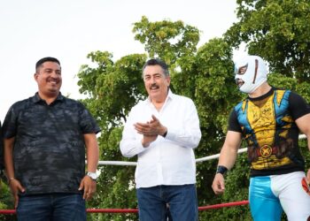 PROMUEVE JAVIER LAMARQUE CULTURA DE PAZ A TRAVÉS DE FUNCIÓN DE LUCHA LIBRE “LOS HEROES DEL BARRIO”
