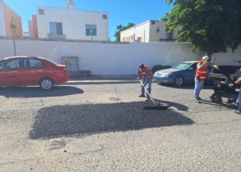 Intensifica Ayuntamiento de Hermosillo bacheo en área urbana y rural
