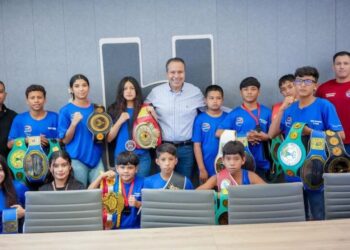 Impulsa Toño Astiazarán talento deportivo con entrega de 28 apoyos más en beneficio de 120 jóvenes