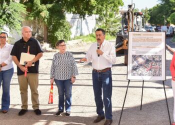 DA BANDERAZOS JAVIER LAMARQUE A OBRAS PÚBLICAS DE DESARROLLO URBANO EN CAJEME