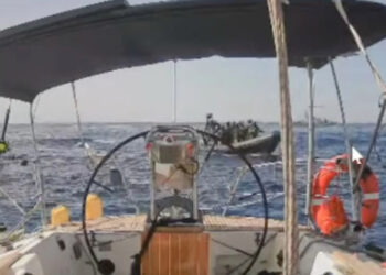 Israel intercepta el último barco de la flotilla a Gaza, reportan
