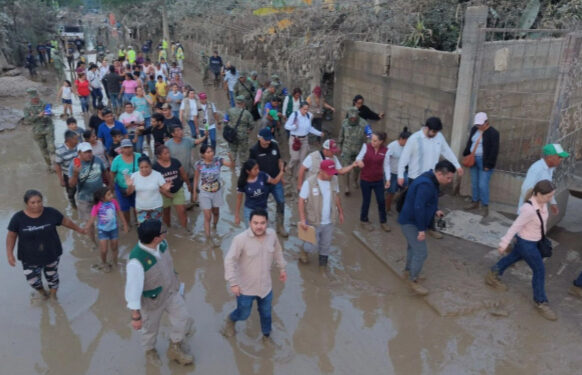Evalúa Sheinbaum desde Tampico el crecimiento del río Pánuco