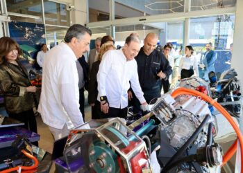 Gobernador Durazo coloca a Sonora en el mapa mundial de la electromovilidad con prototipo de vehículo eléctrico BMC
