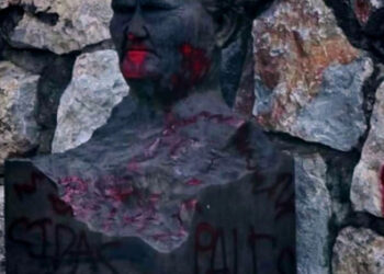 Grafitean en Pachuca estatua de Ben Gurrión en protesta por genocidio de Israel en contra de Palestina