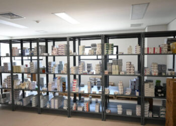 Pese a incumplimientos de farmacéuticas, abasto de medicamentos está por arriba del 90%: Sheinbaum