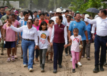 Apoyo inicial de 10 mil mdp para cien mil familias damnificadas por lluvias: Sheinbaum
