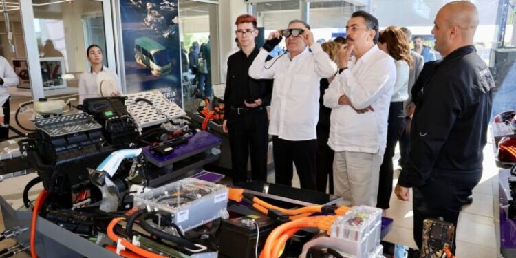 Gobernador Durazo comienza en Sonora la nueva era de la industria automotriz mexicana