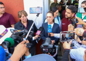 “Nadie va a quedar desamparado”, dice Sheinbaum a damnificados en Neza