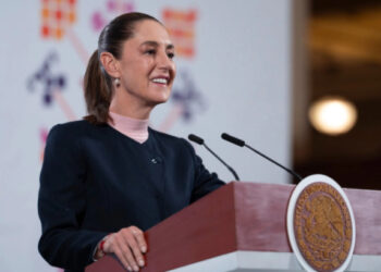 No somos piñata de nadie, dice Sheinbaum sobre veto al AIFA