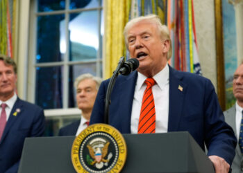 Firma Trump el plan de paz para Medio Oriente con los países mediadores