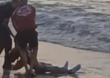 Aparece sin vida el cuerpo de un hombre en la playa de San Carlos.