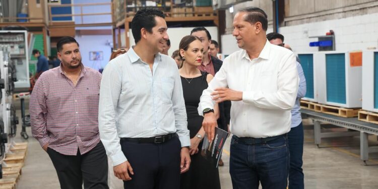 Gobierno de Sonora promueve distintivo “Hecho en Sonora” en empresa local de impacto internacional