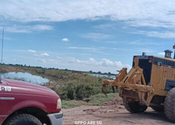 MAQUINARIA SEGUIRA TRABAJANDO EN EL DREN LAS ANIMAS.