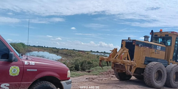 MAQUINARIA SEGUIRA TRABAJANDO EN EL DREN LAS ANIMAS.