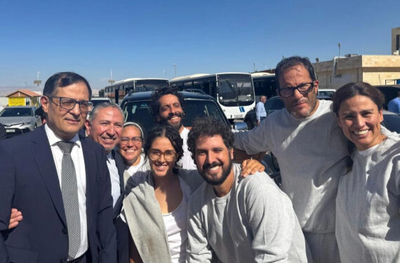 Inicia la repatriación de los 6 mexicanos de la flotilla a Gaza detenidos en Israel