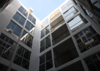 Sin acceso a vivienda, más de la mitad de jóvenes de 25 a 35 años