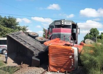 Se lleva trena Dompe en Etchojoa.