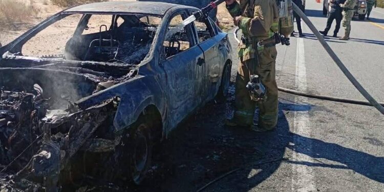 Se Incendia vehículo en la carretera a SLRC