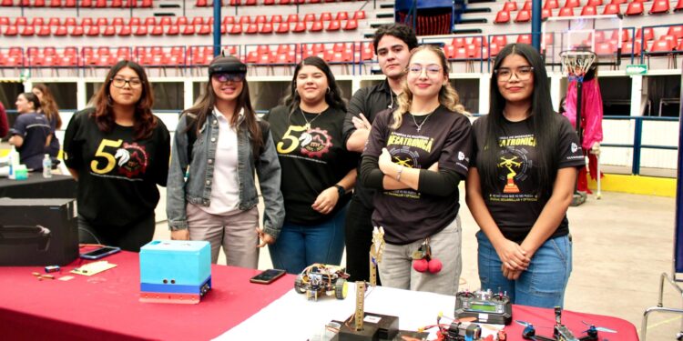 Más de 7000 Estudiantes Asisten al Programa Decídete Nogales 2025