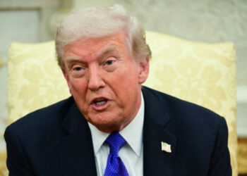 Trump califica a Petro de «matón» y suspende todos los pagos a Colombia