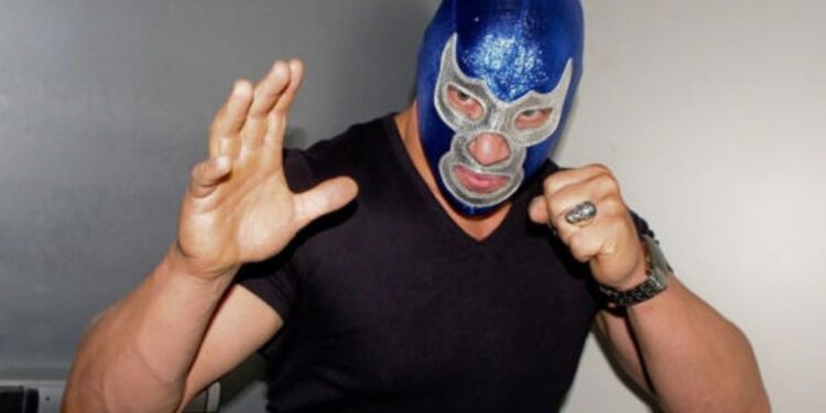 Blue Demon Jr abandona el hospital tras sufrir accidente automovilístico