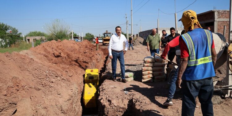 Beneficia Javier Lamarque a familias del Rodeo con Introducción de red de Agua Potable y drenaje