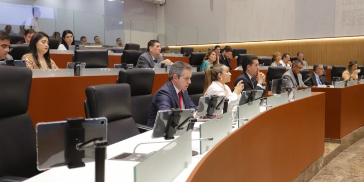 Analiza Congreso de Sonora iniciativas en materia penal y presupuestal