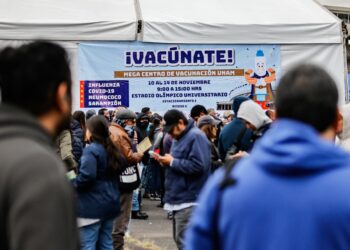 Participa ISSSTE en Megacentro de Vacunación del Estadio Olímpico Universitario