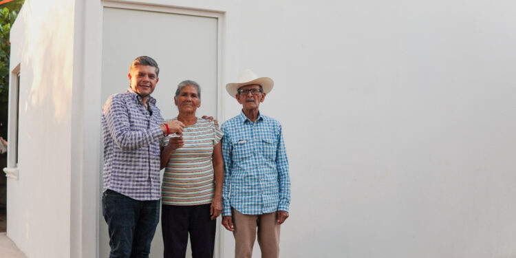 Alcalde ‘Beto’ Vázquez impulsa programa de Mejoramiento de Vivienda