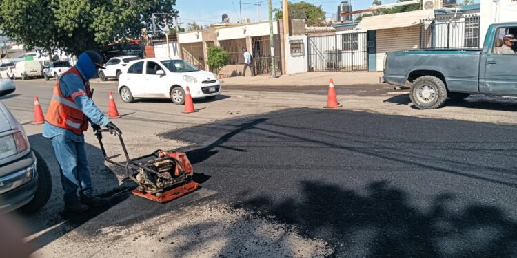 Con trabajo diario avanza la rehabilitación de calles en Hermosillo
