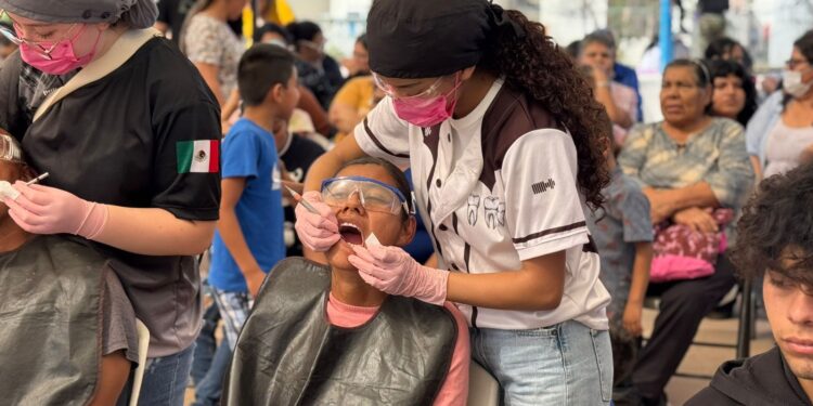 Benefician a familias de Ocotillo 2 con Jornada de Odontología