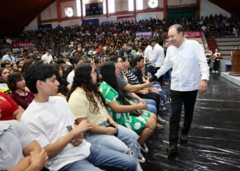 Gobernador Durazo incrementa a mil millones el presupuesto de Becas Sonora para 2026