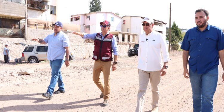 Inician obras de pavimentación en Colinas del Yaqui