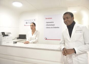 Benefician Ayuntamiento de Hermosillo y Fundación Grupo México a 30 personas con cirugías de cataratas gratuitas