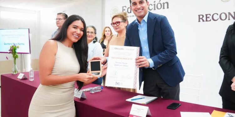 Reconoce Secretaría de Educación y Cultura prácticas educativas innovadoras desarrolladas por docentes