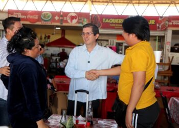 TRAS MEJORAS A SEGURIDAD E INFRAESTRUCTURA, ELÍAS RETES OFICIALIZA REAPERTURA DEL MERCADO MUNICIPAL