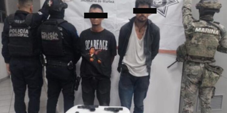 ASEGURAN A DOS PERSONAS ARMADAS DURANTE OPERATIVO EN CAJEME
