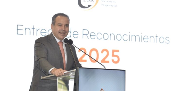 Destaca Toño Astiazarán labor de empresas galardonadas por su trabajo a favor de comunidad