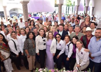 Paloma Terán toma protesta a María Dolores Palafox, como Coordinadora del PES Municipal en Huatabampo